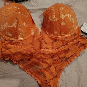 Soft Orange Bra/Panty Set Size 38C/XL NWT